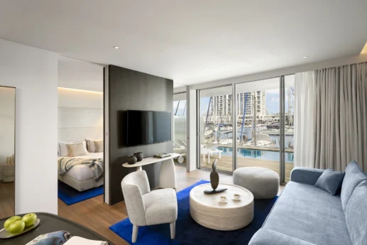 the-yacht_13